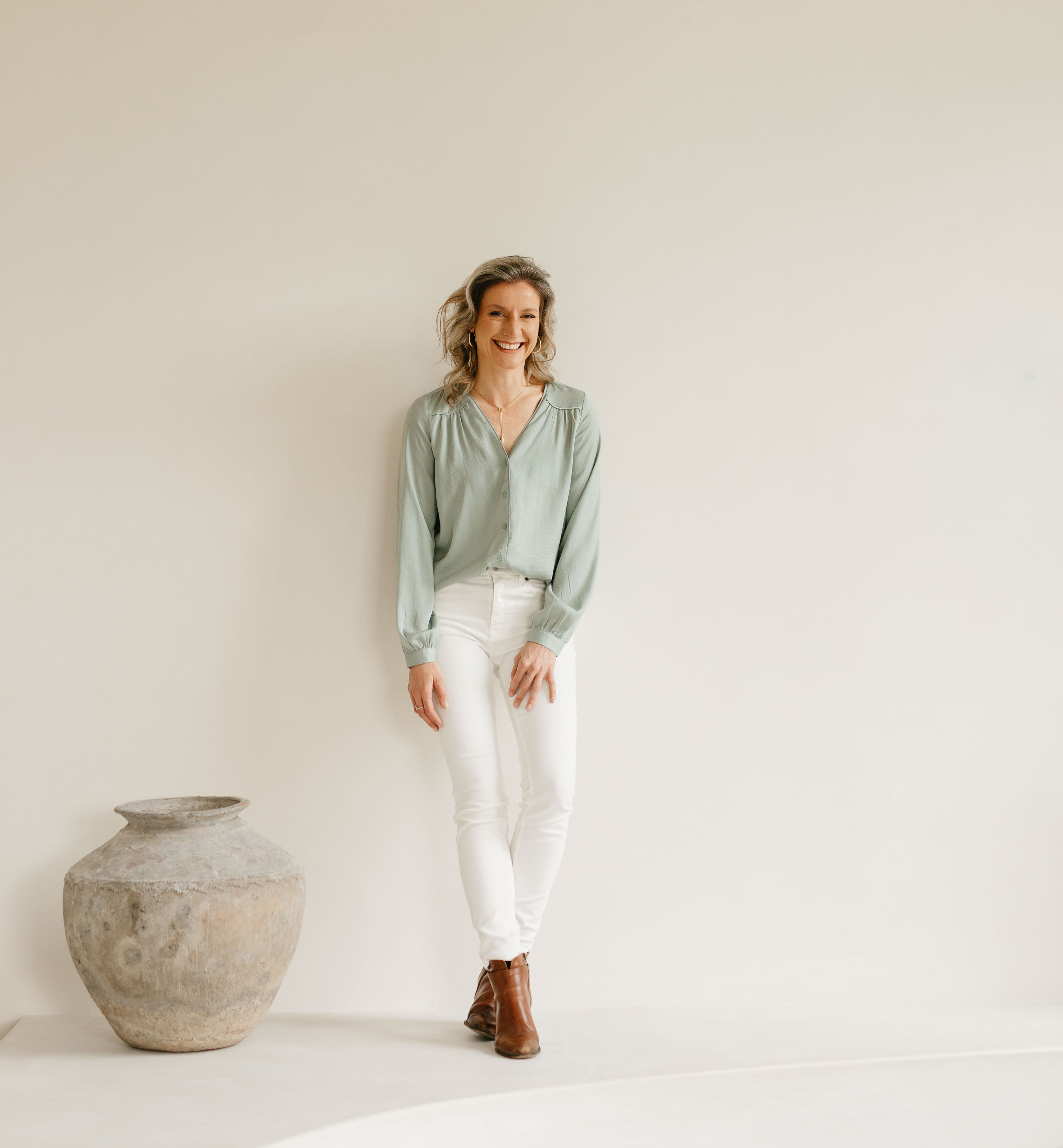 Portret van Katrien Beeckaert, bewustzijnscoach